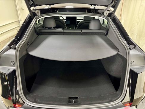 Used 2026 Tesla Model Y AWD image 38