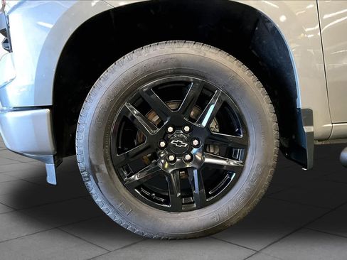 Used 2023 Chevrolet Silverado 1500 Custom w/ Rally Edition AWD/4WD image 11