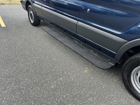 Used 2018 Ford Transit 250 148 Medium Roof image 25