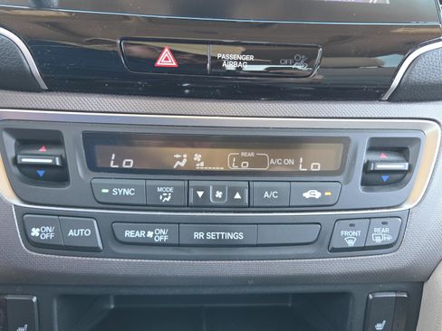 Used 2023 Honda Ridgeline RTL-E image 34