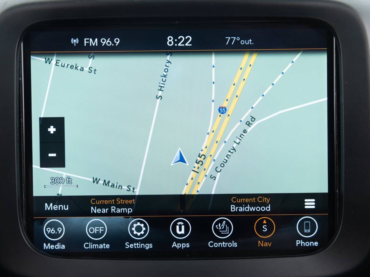 Used 2018 Jeep Renegade Altitude w/ UConnect 8.4 Nav Group AWD/4WD image 34