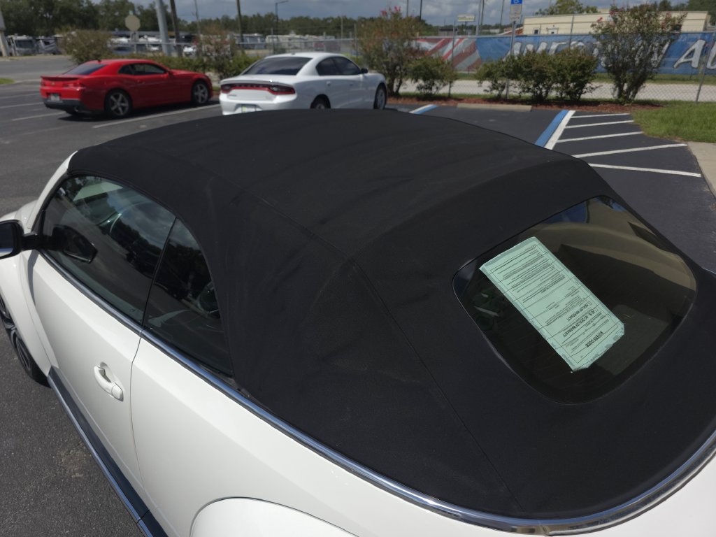 Used 2014 Volkswagen Beetle R-Line FWD image 21