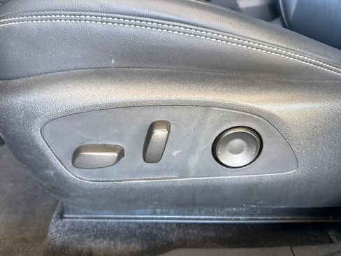Used 2024 Chevrolet Blazer EV LT AWD/4WD image 19