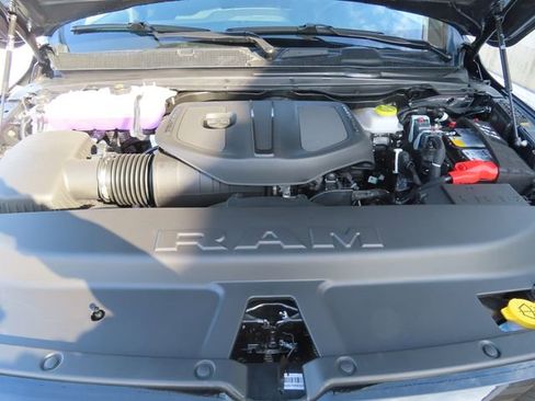New 2026 RAM 1500 Big Horn AWD/4WD image 13