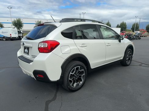 Used 2017 Subaru Crosstrek 2.0i Premium AWD/4WD image 5