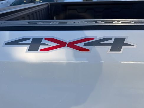 Used 2025 Chevrolet Silverado 1500 LT w/ Safety Package image 9