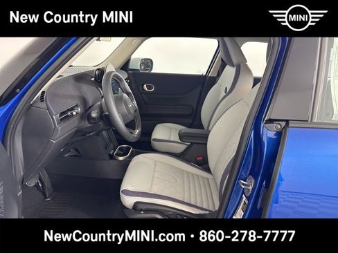 New 2025 MINI Cooper 4-Door Hardtop image 11