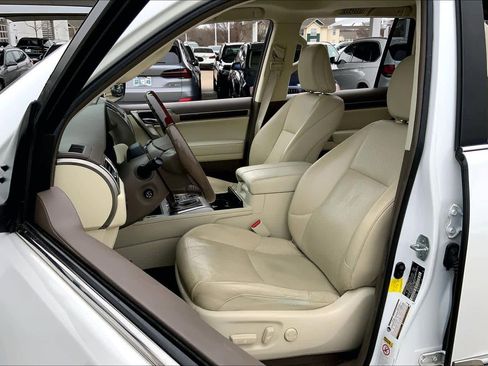 Used 2017 Lexus GX 460 Luxury image 7