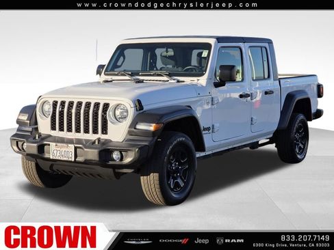 Used 2021 Jeep Gladiator Sport image 3