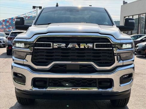 Used 2025 RAM 2500 Big Horn AWD/4WD image 10