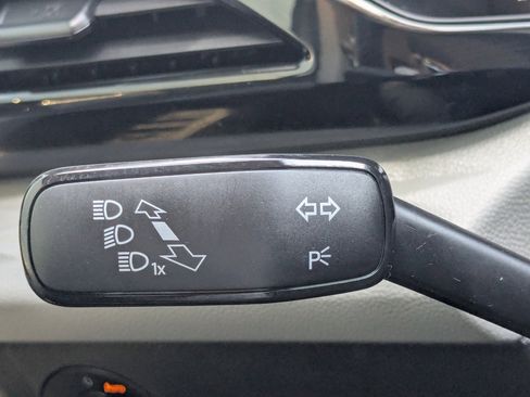 Used 2023 Volkswagen Taos S image 28