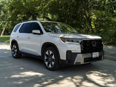 Certified 2026 Honda Pilot Elite image 2