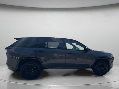 Used 2025 Jeep Wagoneer S Launch Edition image 31