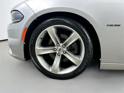 Used 2017 Dodge Charger R/T image 8