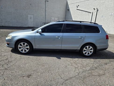 Used 2007 Volkswagen Passat 2.0T FWD image 9