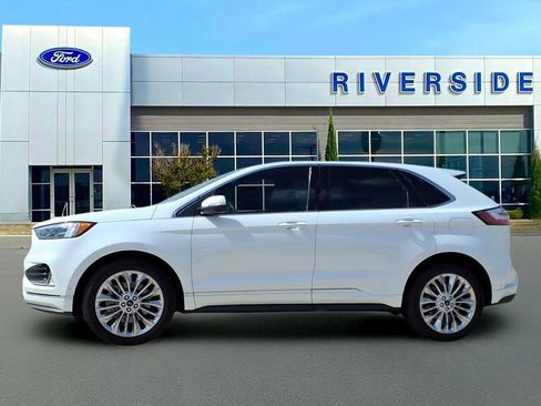 Used 2022 Ford Edge Titanium w/ Equipment Group 301A AWD/4WD image 4