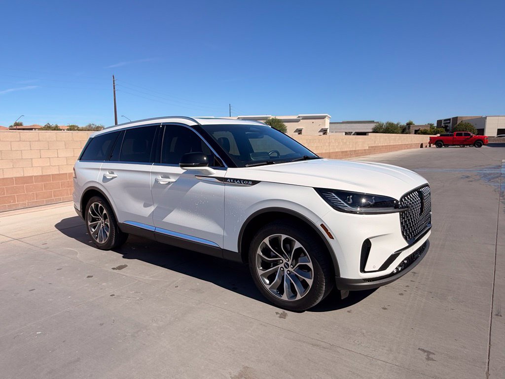 Used 2025 Lincoln Aviator Reserve w/ Illumination Package AWD/4WD image 5