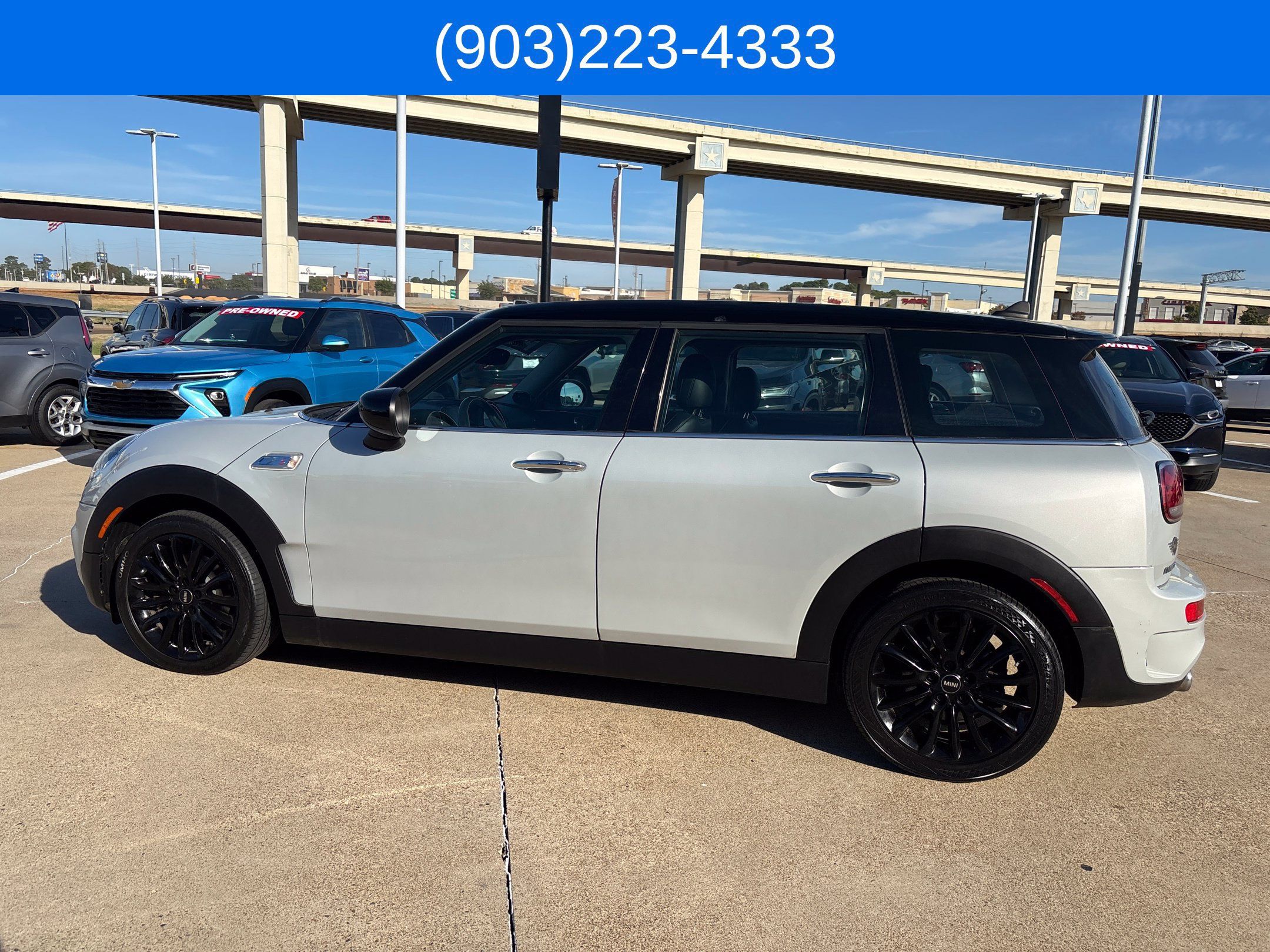 Used 2022 MINI Cooper Clubman S w/ Premium Package FWD image 6