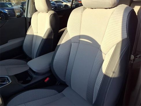 Certified 2025 Subaru Outback Premium w/ Popular Package #1A image 7