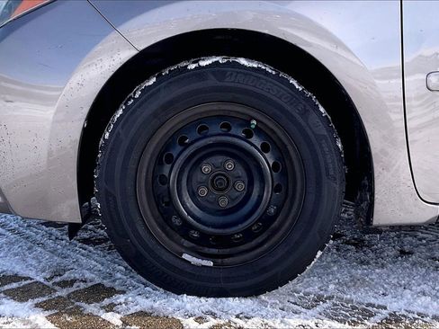 Used 2014 Toyota Corolla LE image 9