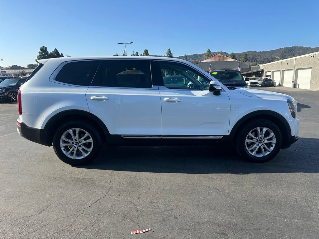 Used 2021 Kia Telluride LX FWD image 5
