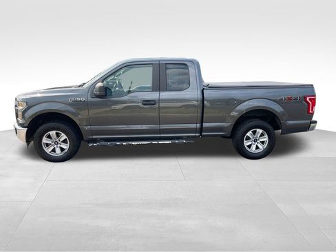 Used 2017 Ford F150 XL w/ Equipment Group 101A Mid AWD/4WD image 4