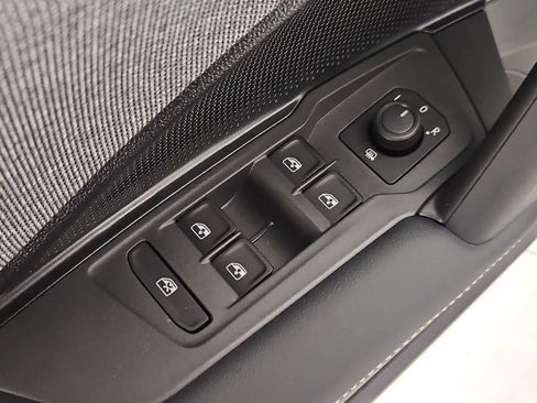 New 2026 Volkswagen Tiguan S AWD/4WD image 17