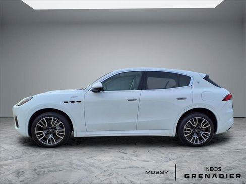 Used 2023 Maserati Grecale GT image 4