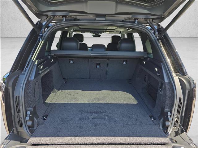 New 2025 Land Rover Range Rover SE AWD/4WD image 12