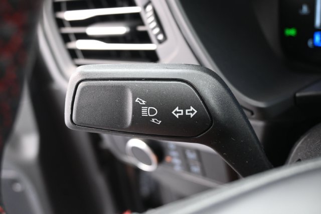 Used 2025 Ford Escape ST-Line FWD image 17
