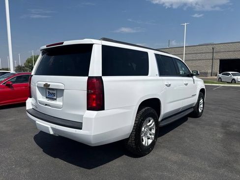 Used 2018 Chevrolet Suburban LT AWD/4WD image 3