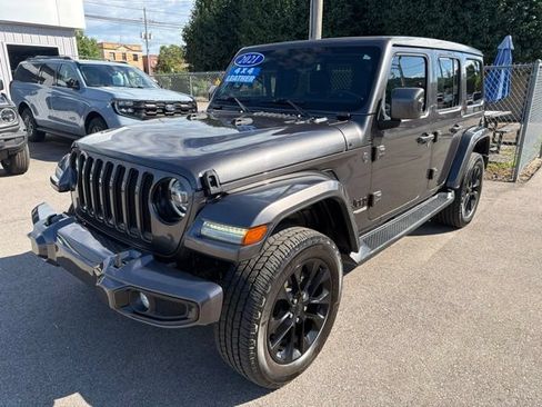 Used 2021 Jeep Wrangler Unlimited Sahara AWD/4WD image 2