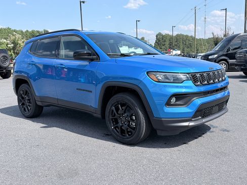 New 2026 Jeep Compass Latitude AWD/4WD image 2