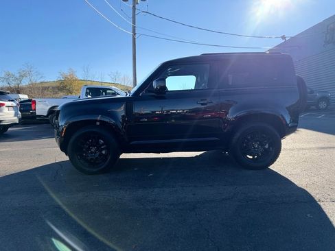 Used 2022 Land Rover Defender 90 X-Dynamic S image 3