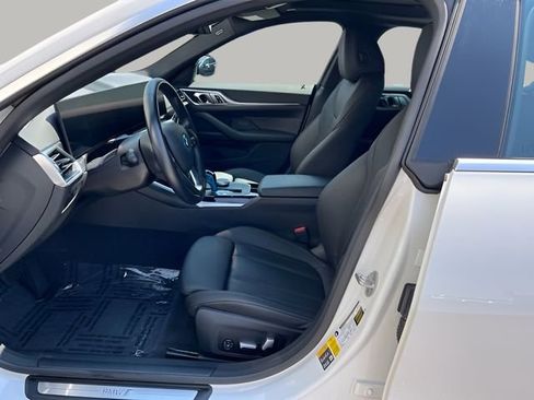 Used 2023 BMW i4 eDrive35 w/ Premium Package image 9