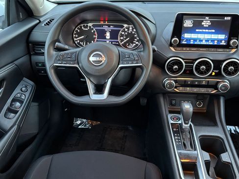 Used 2025 Nissan Sentra SV FWD image 32
