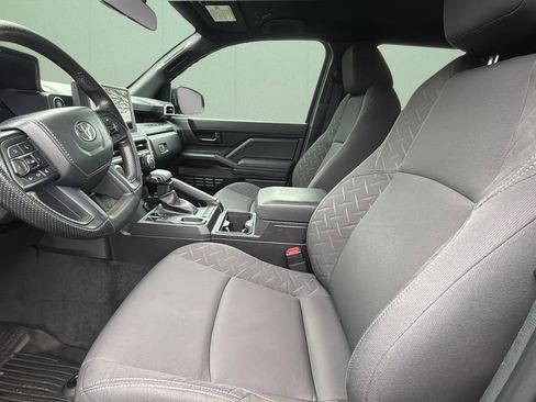 Used 2024 Toyota Tacoma SR image 18