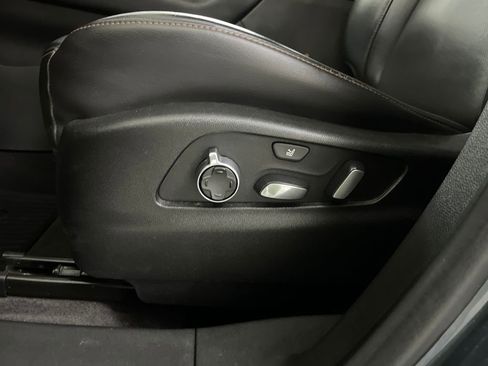 Used 2020 Cadillac XT4 Sport image 73