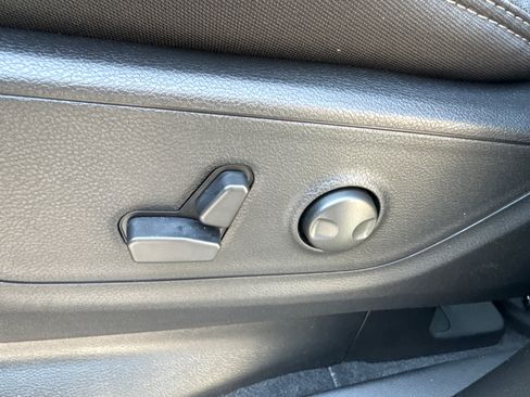 New 2026 RAM 1500 Big Horn AWD/4WD image 11