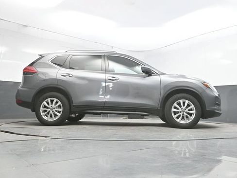 Used 2017 Nissan Rogue SV w/ SV Premium Package AWD/4WD image 41