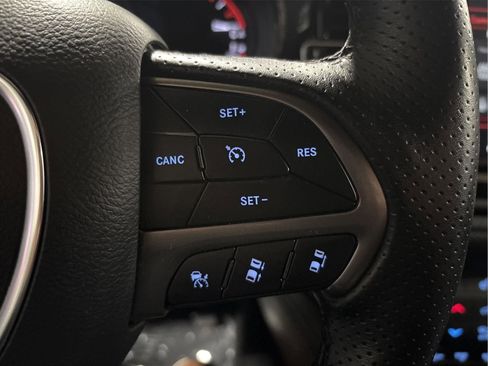 Used 2024 Dodge Durango SXT w/ SXT Blacktop Group image 15