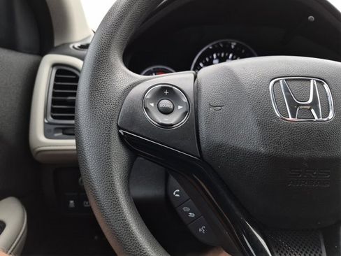 Used 2022 Honda HR-V LX image 17