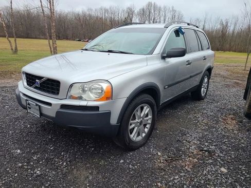 Used 2005 Volvo XC90 T6 image 1