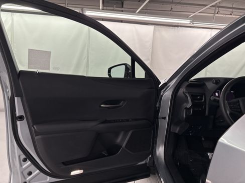 Used 2024 Lexus UX 250h FWD image 5