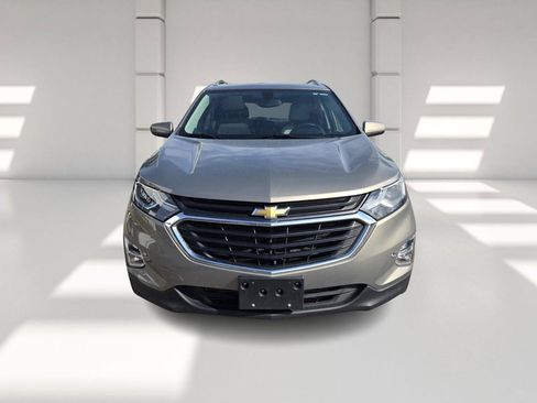 Used 2018 Chevrolet Equinox LT image 2