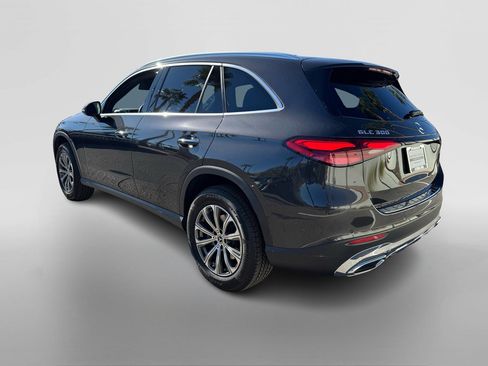 Certified 2025 Mercedes-Benz GLC 300 image 3