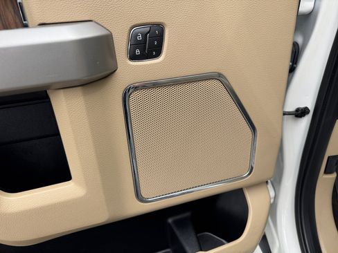 Used 2020 Ford F150 Lariat w/ Equipment Group 502A Luxury image 27