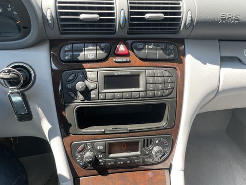 Used 2003 Mercedes-Benz C 320 Sedan image 16