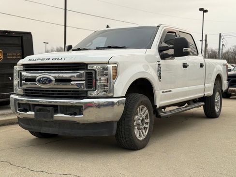 Used 2019 Ford F250 XLT w/ Snow Plow Prep Package image 25