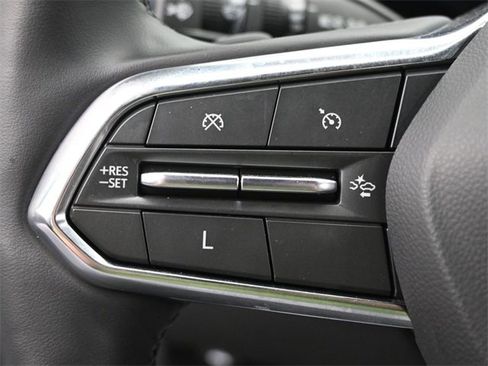 Used 2025 Chevrolet Equinox ACTIV w/ Safety and Technology Package image 23